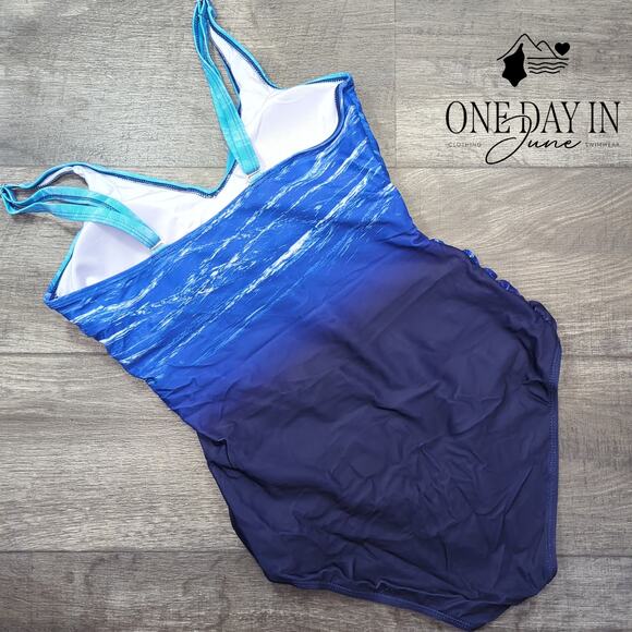 Adisputent Cross Front One Piece Swimsuit Size L - Picture 5 of 5